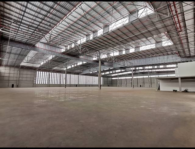 13,000M² WAREHOUSE TO LET IN GLEN MARAIS